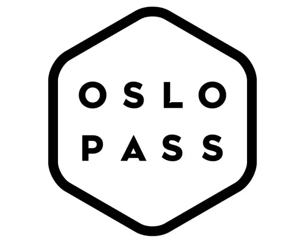 Svartvit logotyp med texten "OSLO PASS" inuti en sexkant. Perfekt för en weekend i Oslo!